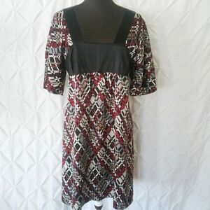 Trina Turk 100% silk empire waist dress (0436)